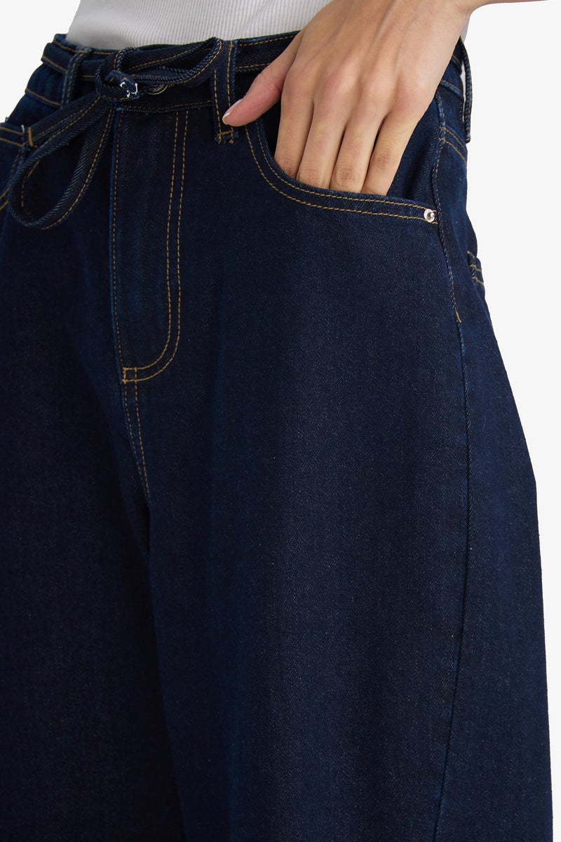 ديفاكتو بنطلون جينز وايد ليج برجل عادية وخصر عالي - Image 4